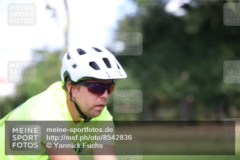 10.08.2025 - GEWOBA Citytriathlon Bremen Yannick Fuchs http://msf.ph/oto/8542836 10.08.2025 10:42:26 Radfahren 13, 25, 89, 131, 167, 175, 189, 199 meine-sportfotos.de