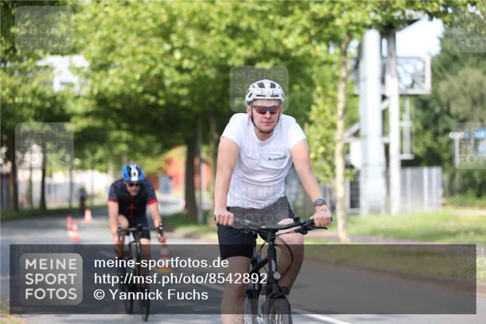 10.08.2025 - GEWOBA Citytriathlon Bremen Yannick Fuchs http://msf.ph/oto/8542892 10.08.2025 10:42:36 Radfahren 13, 17, 89, 167, 175, 199 meine-sportfotos.de