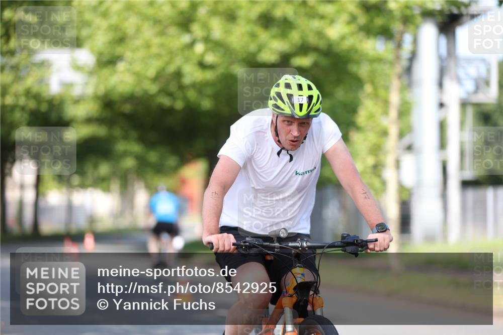 10.08.2025 - GEWOBA Citytriathlon Bremen Yannick Fuchs http://msf.ph/oto/8542925 10.08.2025 10:42:47 Radfahren 17, 175, 199, 438 meine-sportfotos.de