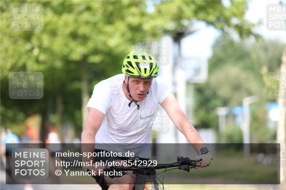 10.08.2025 - GEWOBA Citytriathlon Bremen Yannick Fuchs http://msf.ph/oto/8542929 10.08.2025 10:42:47 Radfahren 17, 175, 199, 438 meine-sportfotos.de