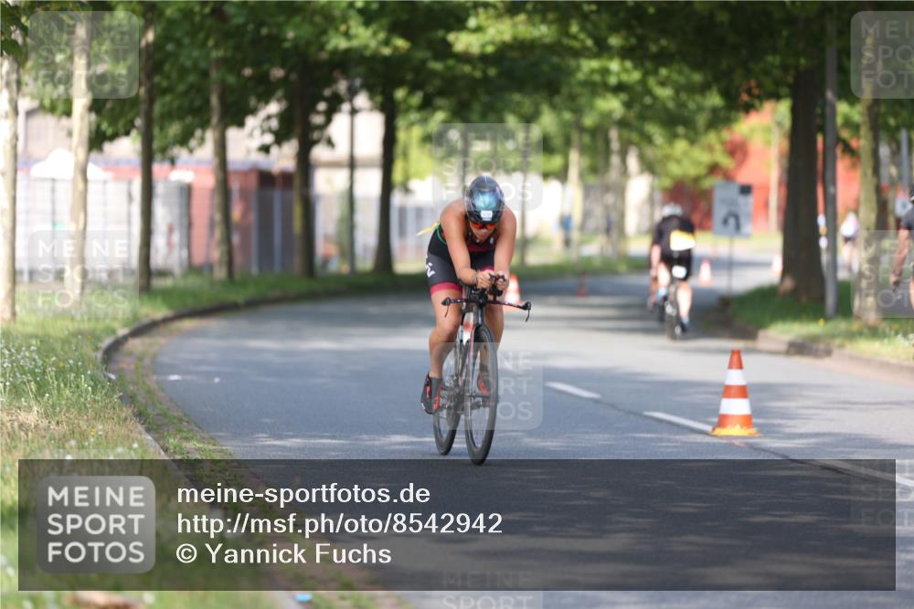 10.08.2025 - GEWOBA Citytriathlon Bremen Yannick Fuchs http://msf.ph/oto/8542942 10.08.2025 10:42:59 Radfahren 149, 438 meine-sportfotos.de