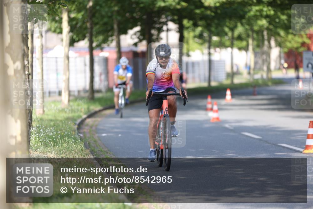 10.08.2025 - GEWOBA Citytriathlon Bremen Yannick Fuchs http://msf.ph/oto/8542965 10.08.2025 10:43:15 Radfahren 27, 51, 149, 415 meine-sportfotos.de
