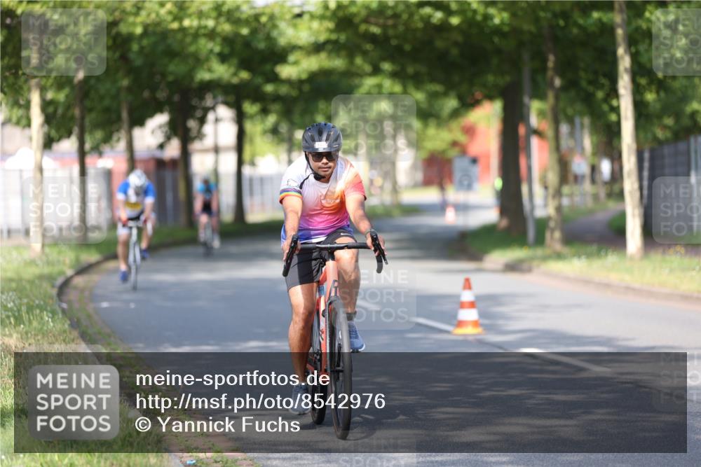 10.08.2025 - GEWOBA Citytriathlon Bremen Yannick Fuchs http://msf.ph/oto/8542976 10.08.2025 10:43:16 Radfahren 27, 51, 149, 361, 415 meine-sportfotos.de