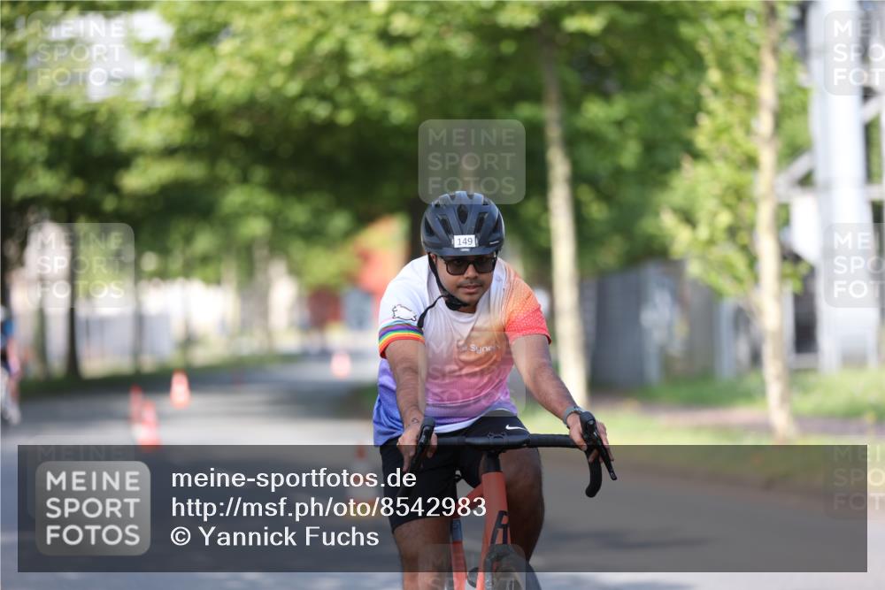 10.08.2025 - GEWOBA Citytriathlon Bremen Yannick Fuchs http://msf.ph/oto/8542983 10.08.2025 10:43:17 Radfahren 27, 51, 149, 361, 415 meine-sportfotos.de