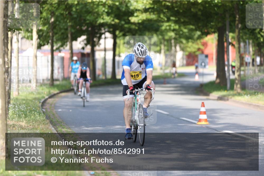 10.08.2025 - GEWOBA Citytriathlon Bremen Yannick Fuchs http://msf.ph/oto/8542991 10.08.2025 10:43:18 Radfahren 27, 51, 149, 361, 415 meine-sportfotos.de