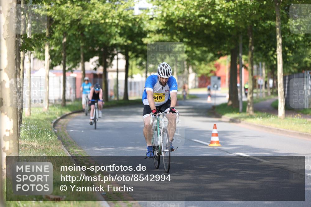 10.08.2025 - GEWOBA Citytriathlon Bremen Yannick Fuchs http://msf.ph/oto/8542994 10.08.2025 10:43:19 Radfahren 27, 51, 149, 361, 415 meine-sportfotos.de