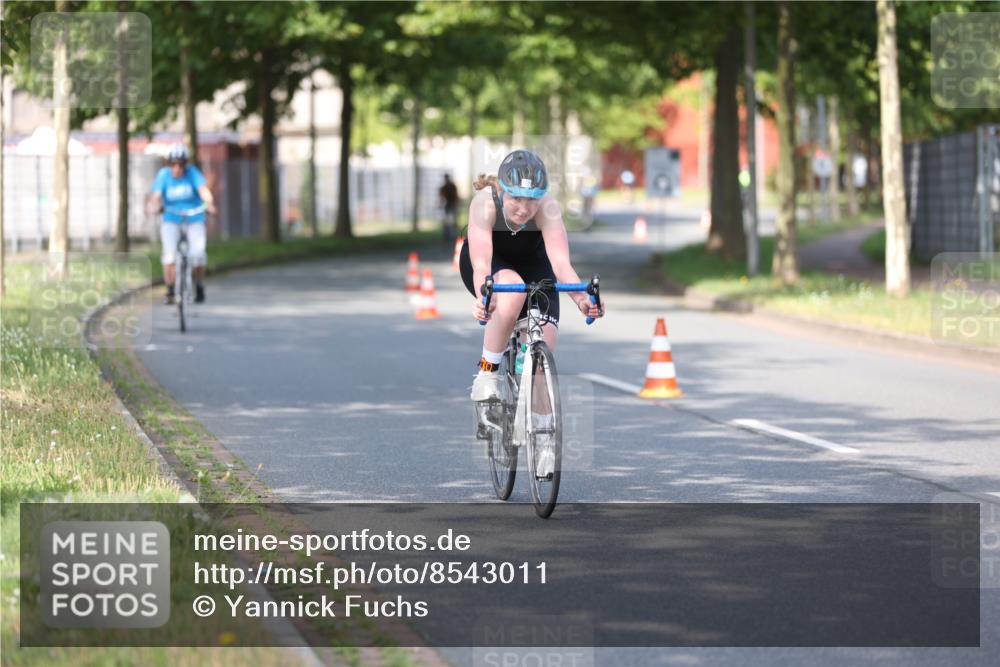 10.08.2025 - GEWOBA Citytriathlon Bremen Yannick Fuchs http://msf.ph/oto/8543011 10.08.2025 10:43:21 Radfahren 27, 51, 149, 361, 415, 422 meine-sportfotos.de