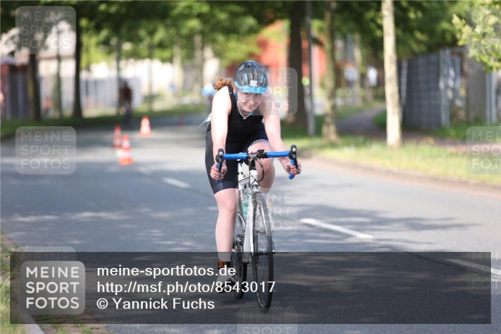 10.08.2025 - GEWOBA Citytriathlon Bremen Yannick Fuchs http://msf.ph/oto/8543017 10.08.2025 10:43:21 Radfahren 27, 51, 149, 361, 415, 422 meine-sportfotos.de
