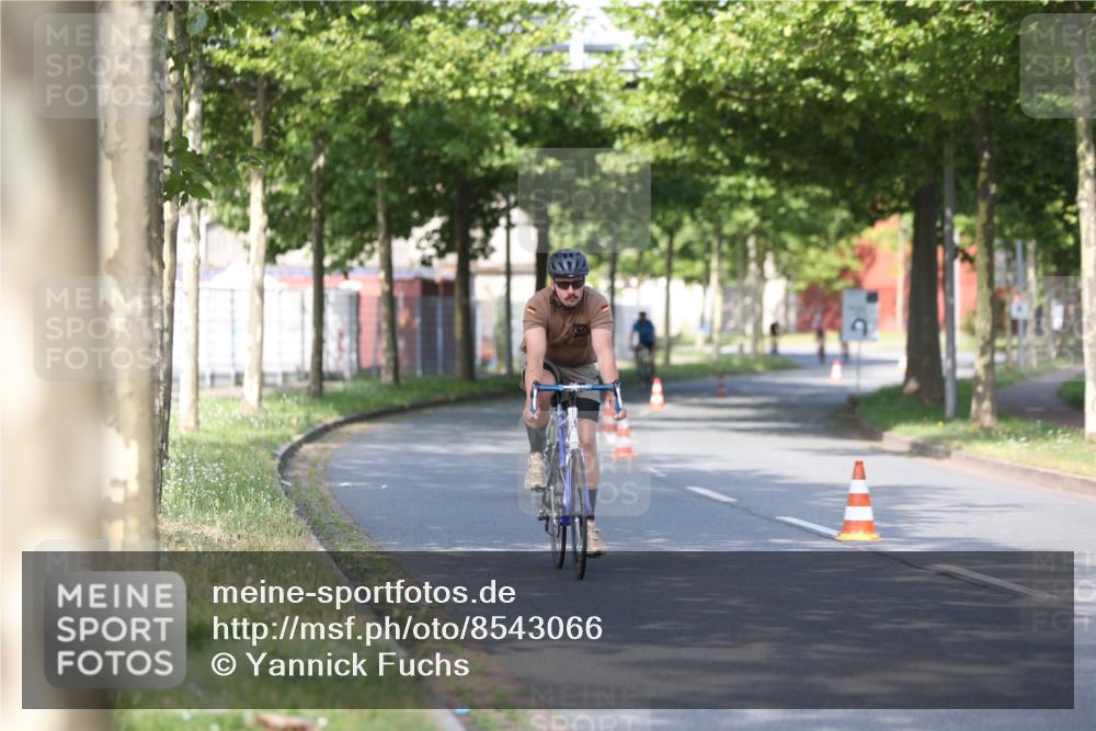 10.08.2025 - GEWOBA Citytriathlon Bremen Yannick Fuchs http://msf.ph/oto/8543066 10.08.2025 10:43:29 Radfahren 27, 53, 217, 361, 422 meine-sportfotos.de