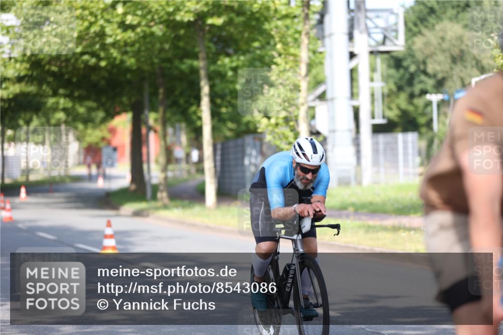 10.08.2025 - GEWOBA Citytriathlon Bremen Yannick Fuchs http://msf.ph/oto/8543086 10.08.2025 10:43:31 Radfahren 27, 53, 217, 361, 422 meine-sportfotos.de