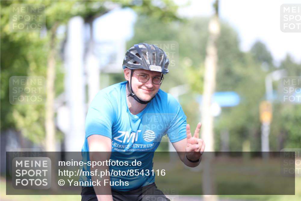 10.08.2025 - GEWOBA Citytriathlon Bremen Yannick Fuchs http://msf.ph/oto/8543116 10.08.2025 10:43:38 Radfahren 53, 217, 361, 422, 487, 507 meine-sportfotos.de