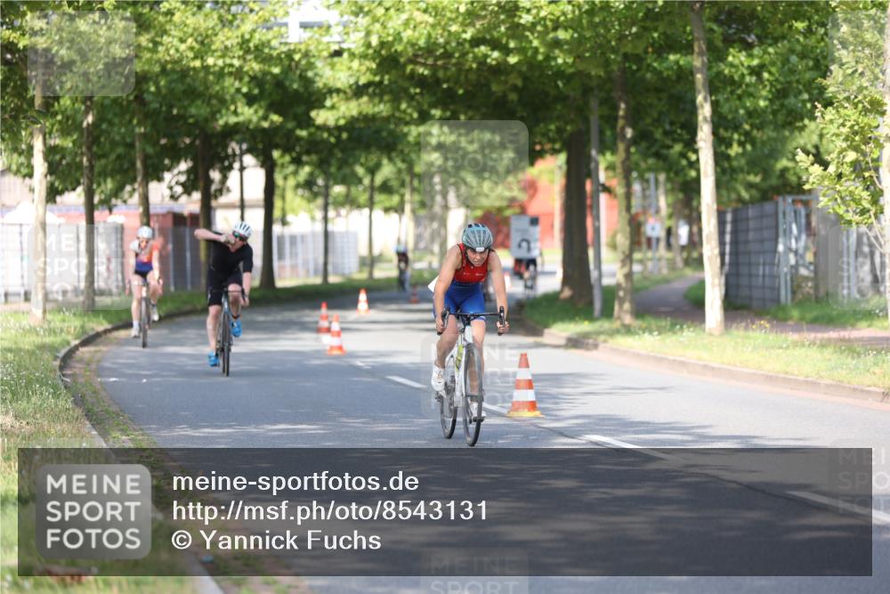 10.08.2025 - GEWOBA Citytriathlon Bremen Yannick Fuchs http://msf.ph/oto/8543131 10.08.2025 10:43:42 Radfahren 53, 179, 217, 422, 425, 487, 507 meine-sportfotos.de