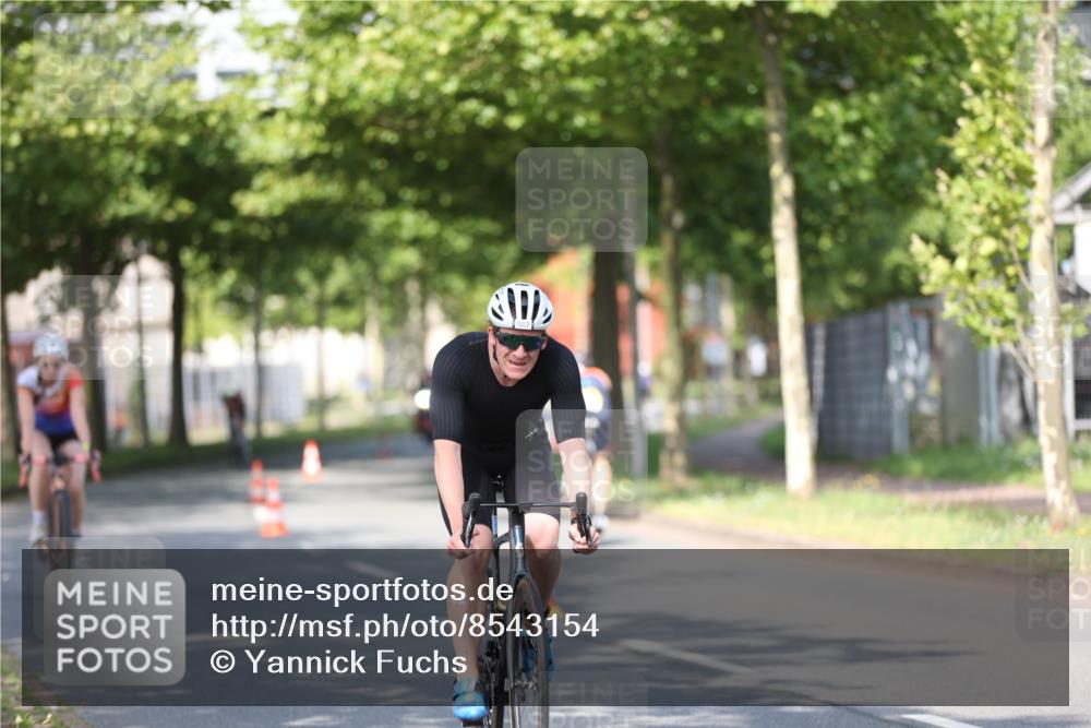 10.08.2025 - GEWOBA Citytriathlon Bremen Yannick Fuchs http://msf.ph/oto/8543154 10.08.2025 10:43:44 Radfahren 53, 179, 217, 422, 425, 487, 507 meine-sportfotos.de