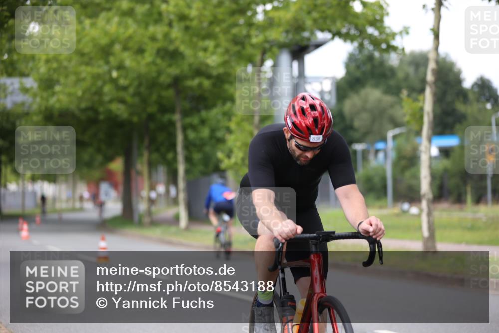 10.08.2025 - GEWOBA Citytriathlon Bremen Yannick Fuchs http://msf.ph/oto/8543188 10.08.2025 12:50:05 Radfahren 552, 692, 722, 741, 752, 838, 852, 935, 959 meine-sportfotos.de