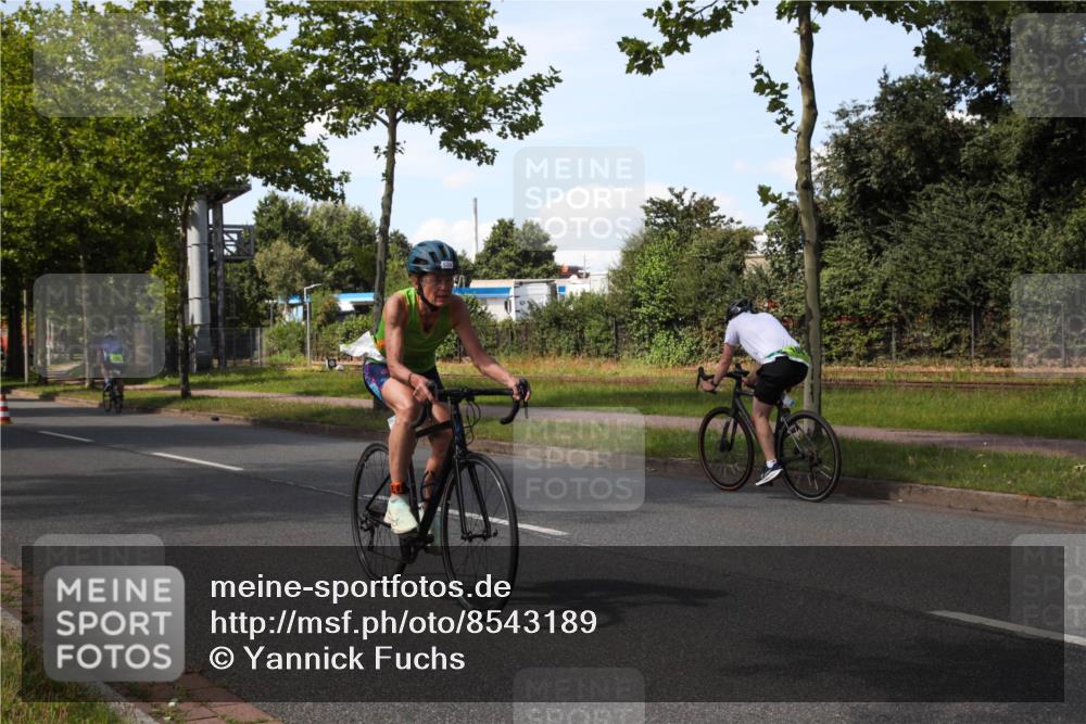 10.08.2025 - GEWOBA Citytriathlon Bremen Yannick Fuchs http://msf.ph/oto/8543189 10.08.2025 14:34:36 Radfahren 79, 88, 143, 144, 146, 300, 304, 316, 375, 392, 465, 511, 524 meine-sportfotos.de