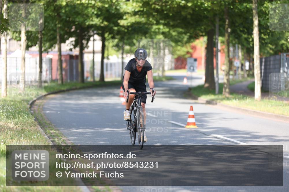 10.08.2025 - GEWOBA Citytriathlon Bremen Yannick Fuchs http://msf.ph/oto/8543231 10.08.2025 10:43:57 Radfahren 179, 425, 487, 507 meine-sportfotos.de