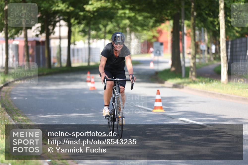 10.08.2025 - GEWOBA Citytriathlon Bremen Yannick Fuchs http://msf.ph/oto/8543235 10.08.2025 10:43:58 Radfahren 179, 425, 507 meine-sportfotos.de