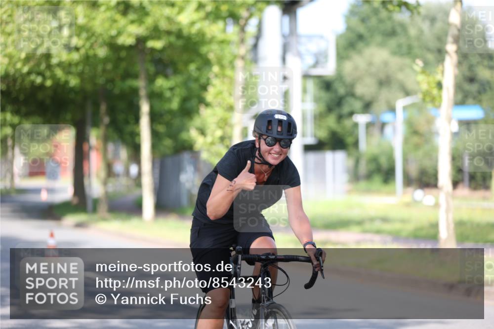 10.08.2025 - GEWOBA Citytriathlon Bremen Yannick Fuchs http://msf.ph/oto/8543243 10.08.2025 10:43:59 Radfahren 179, 425 meine-sportfotos.de