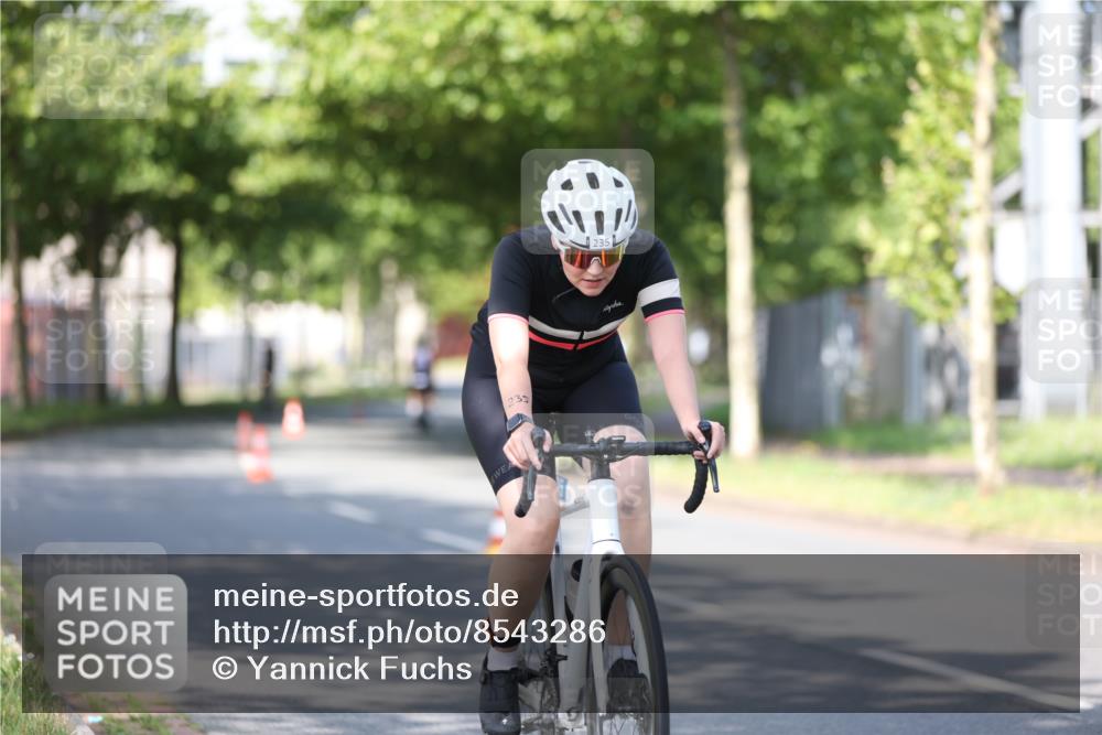 10.08.2025 - GEWOBA Citytriathlon Bremen Yannick Fuchs http://msf.ph/oto/8543286 10.08.2025 10:44:33 Radfahren 235, 351, 465, 511 meine-sportfotos.de