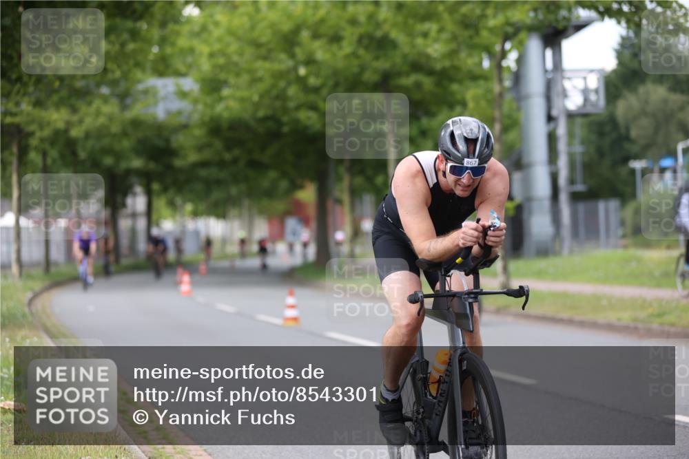10.08.2025 - GEWOBA Citytriathlon Bremen Yannick Fuchs http://msf.ph/oto/8543301 10.08.2025 12:50:27 Radfahren 553, 626, 643, 735, 770, 820, 824, 836, 852, 859, 867 meine-sportfotos.de
