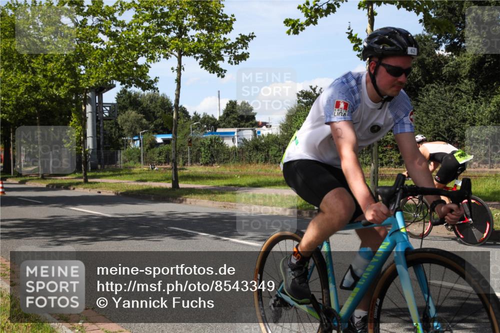 10.08.2025 - GEWOBA Citytriathlon Bremen Yannick Fuchs http://msf.ph/oto/8543349 10.08.2025 14:36:00 Radfahren 32, 64, 129, 173, 261, 395, 437, 452 meine-sportfotos.de