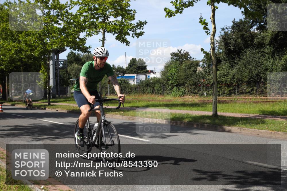10.08.2025 - GEWOBA Citytriathlon Bremen Yannick Fuchs http://msf.ph/oto/8543390 10.08.2025 14:36:26 Radfahren 20, 91, 255, 285, 380, 391 meine-sportfotos.de