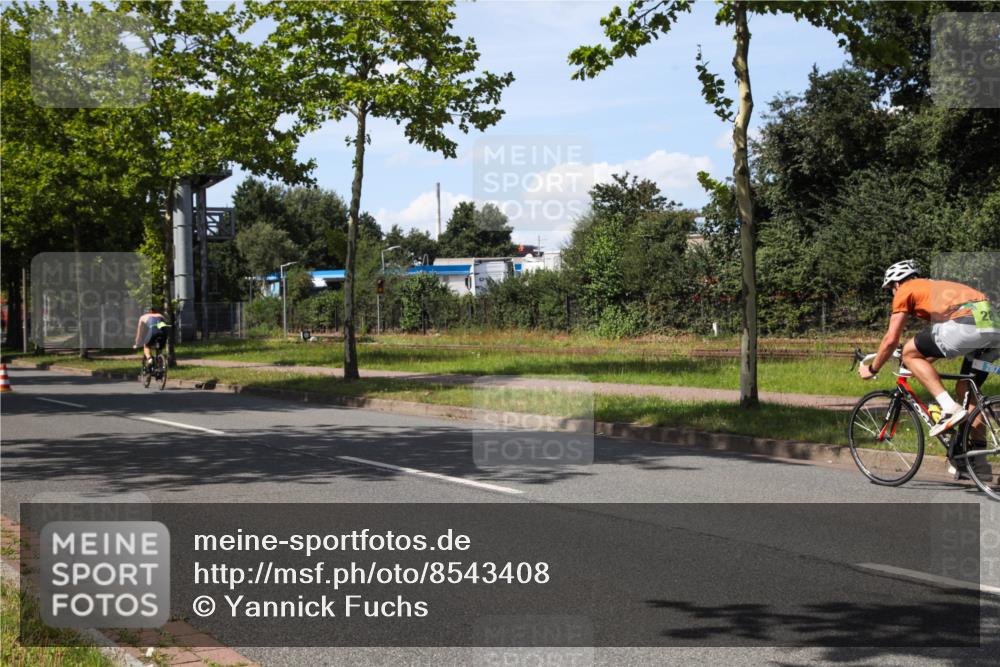 10.08.2025 - GEWOBA Citytriathlon Bremen Yannick Fuchs http://msf.ph/oto/8543408 10.08.2025 14:36:38 Radfahren 20, 24, 41, 46, 91, 123, 136, 255, 285, 391, 521 meine-sportfotos.de