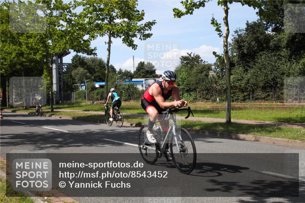10.08.2025 - GEWOBA Citytriathlon Bremen Yannick Fuchs http://msf.ph/oto/8543452 10.08.2025 14:36:53 Radfahren 24, 41, 46, 106, 123, 136, 227, 239, 240, 257, 263, 314, 521 meine-sportfotos.de