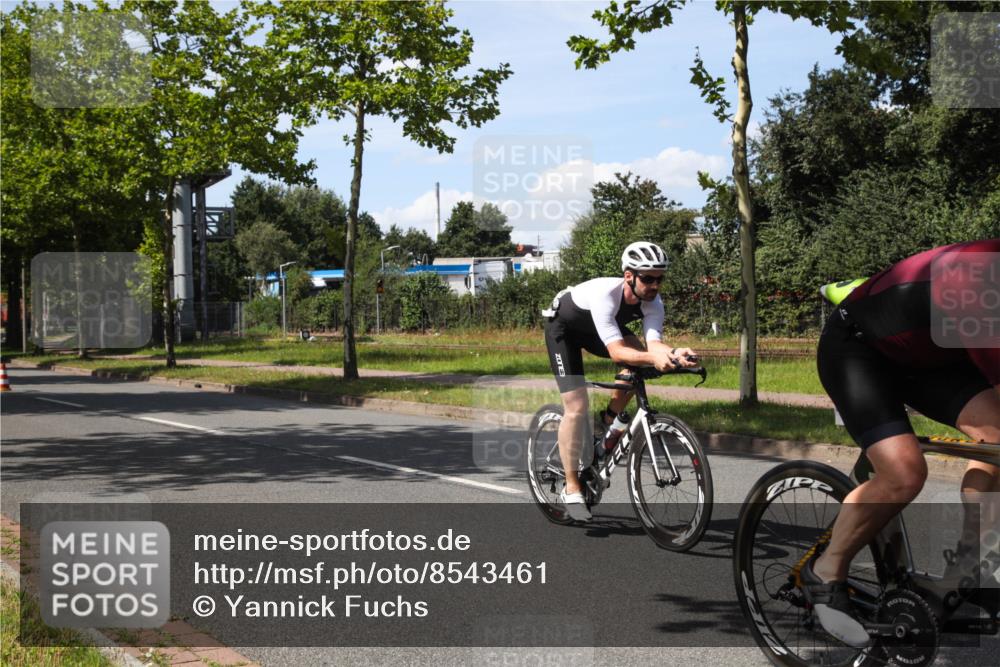 10.08.2025 - GEWOBA Citytriathlon Bremen Yannick Fuchs http://msf.ph/oto/8543461 10.08.2025 14:36:58 Radfahren 24, 57, 106, 123, 136, 164, 227, 239, 240, 256, 257, 263, 314 meine-sportfotos.de