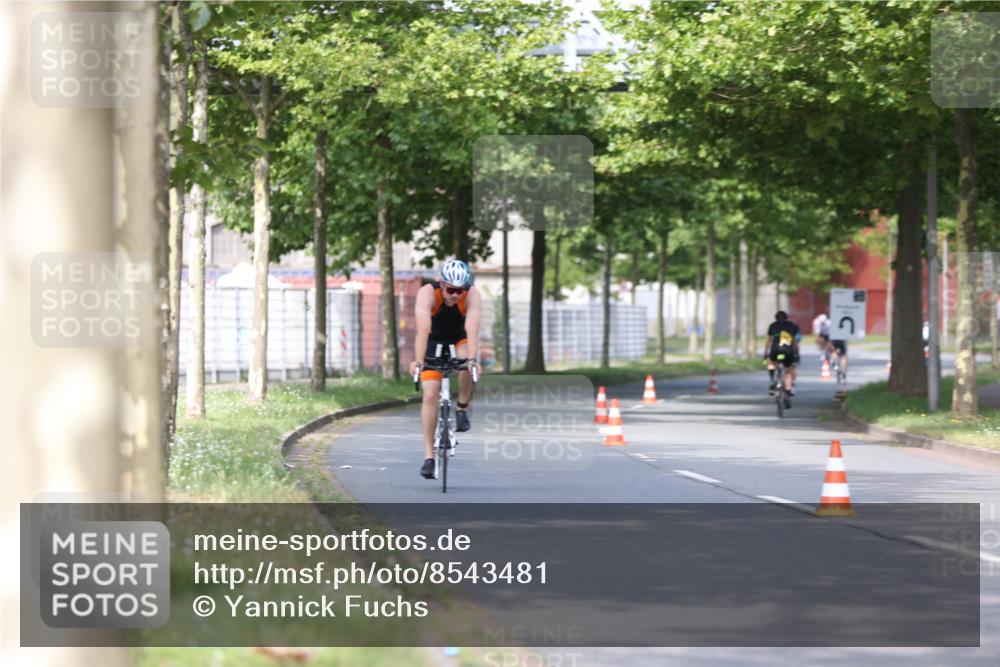 10.08.2025 - GEWOBA Citytriathlon Bremen Yannick Fuchs http://msf.ph/oto/8543481 10.08.2025 10:49:43 Radfahren 353 meine-sportfotos.de