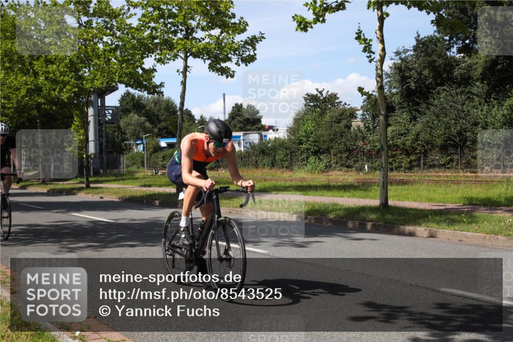10.08.2025 - GEWOBA Citytriathlon Bremen Yannick Fuchs http://msf.ph/oto/8543525 10.08.2025 14:37:28 Radfahren 58, 116, 197, 201, 254, 287, 290, 512 meine-sportfotos.de
