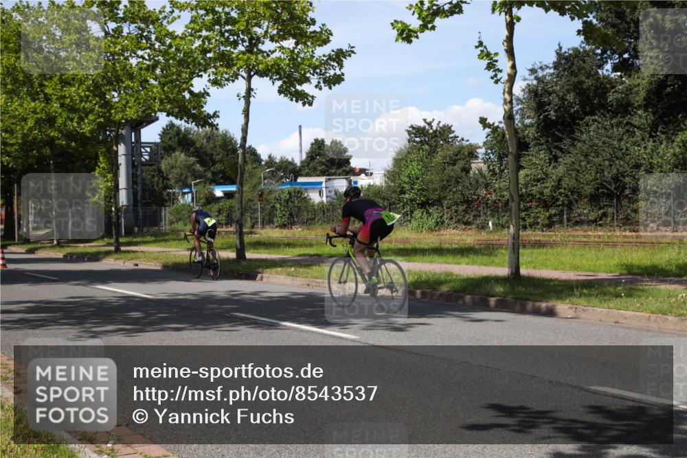 10.08.2025 - GEWOBA Citytriathlon Bremen Yannick Fuchs http://msf.ph/oto/8543537 10.08.2025 14:37:30 Radfahren 58, 63, 116, 197, 201, 254, 287, 290, 512 meine-sportfotos.de