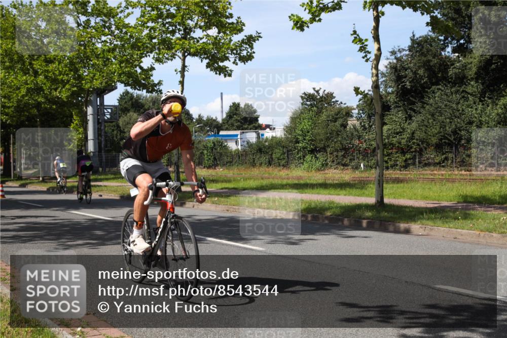 10.08.2025 - GEWOBA Citytriathlon Bremen Yannick Fuchs http://msf.ph/oto/8543544 10.08.2025 14:37:32 Radfahren 4, 58, 63, 116, 197, 201, 254, 287, 290, 512 meine-sportfotos.de