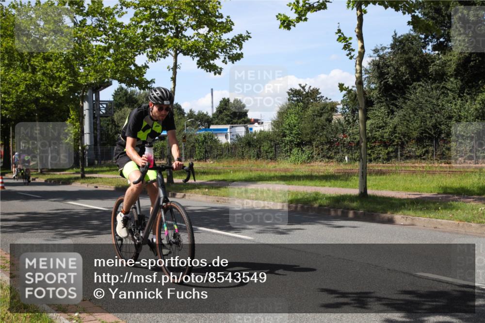 10.08.2025 - GEWOBA Citytriathlon Bremen Yannick Fuchs http://msf.ph/oto/8543549 10.08.2025 14:37:33 Radfahren 4, 58, 63, 116, 197, 254, 287, 290 meine-sportfotos.de