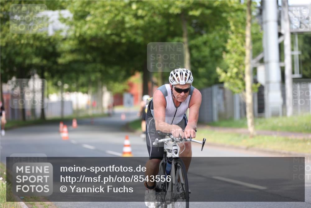 10.08.2025 - GEWOBA Citytriathlon Bremen Yannick Fuchs http://msf.ph/oto/8543556 10.08.2025 10:50:02 Radfahren 147, 406, 408, 432, 441 meine-sportfotos.de