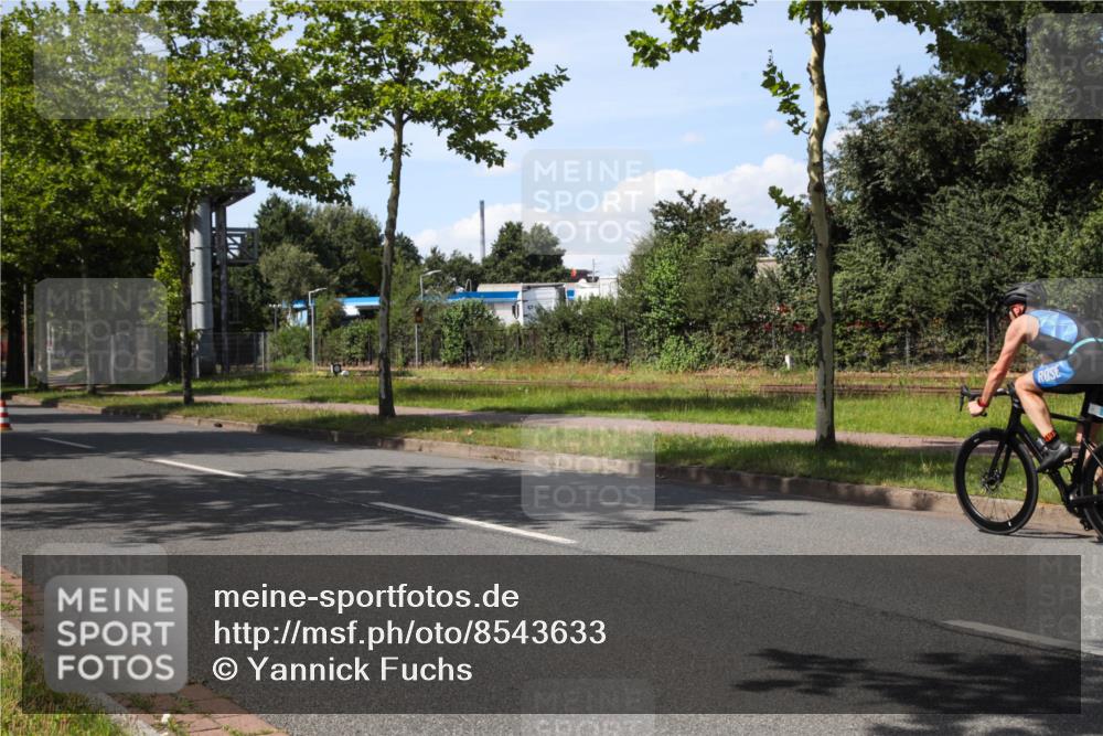 10.08.2025 - GEWOBA Citytriathlon Bremen Yannick Fuchs http://msf.ph/oto/8543633 10.08.2025 14:37:50 Radfahren 4, 63, 75, 116, 170, 191, 528 meine-sportfotos.de