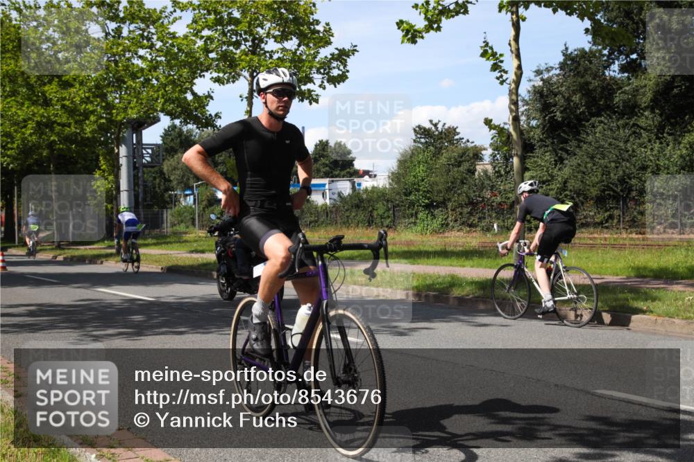 10.08.2025 - GEWOBA Citytriathlon Bremen Yannick Fuchs http://msf.ph/oto/8543676 10.08.2025 14:38:22 Radfahren 51, 54, 81, 152, 162, 295 meine-sportfotos.de