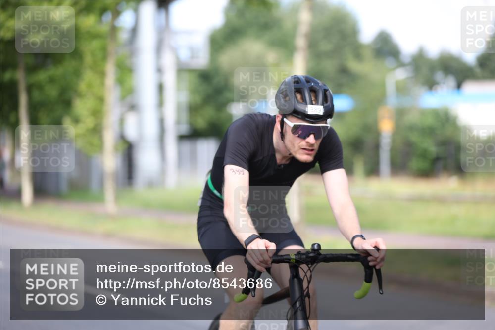 10.08.2025 - GEWOBA Citytriathlon Bremen Yannick Fuchs http://msf.ph/oto/8543686 10.08.2025 10:50:28 Radfahren 97, 161, 389, 409, 426, 428 meine-sportfotos.de