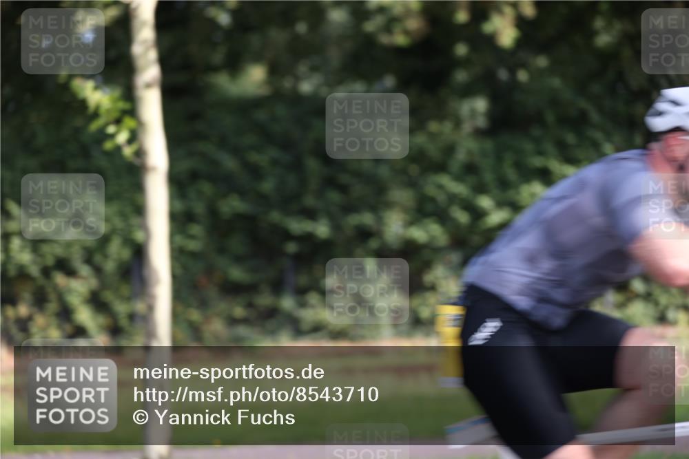 10.08.2025 - GEWOBA Citytriathlon Bremen Yannick Fuchs http://msf.ph/oto/8543710 10.08.2025 10:52:14 Radfahren 137, 349, 390, 392, 394, 479 meine-sportfotos.de