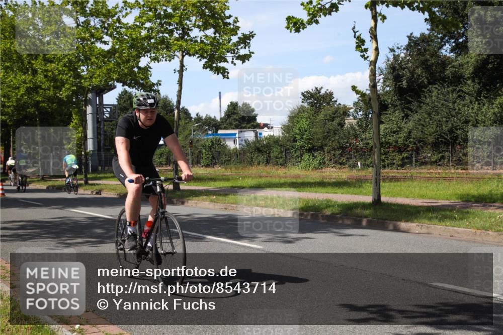 10.08.2025 - GEWOBA Citytriathlon Bremen Yannick Fuchs http://msf.ph/oto/8543714 10.08.2025 14:38:36 Radfahren 50, 51, 162, 195, 216, 238, 295, 312 meine-sportfotos.de