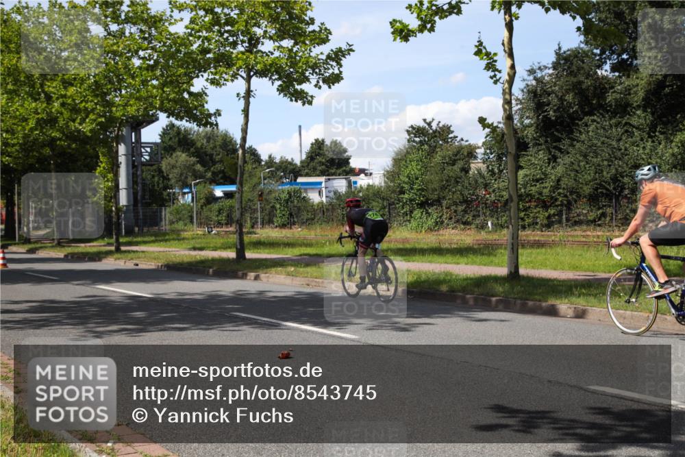 10.08.2025 - GEWOBA Citytriathlon Bremen Yannick Fuchs http://msf.ph/oto/8543745 10.08.2025 14:38:59 Radfahren 100, 236, 238, 354 meine-sportfotos.de
