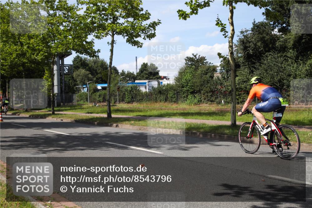 10.08.2025 - GEWOBA Citytriathlon Bremen Yannick Fuchs http://msf.ph/oto/8543796 10.08.2025 14:39:31 Radfahren 18, 84, 94, 101, 126, 174, 281, 283, 334, 427 meine-sportfotos.de