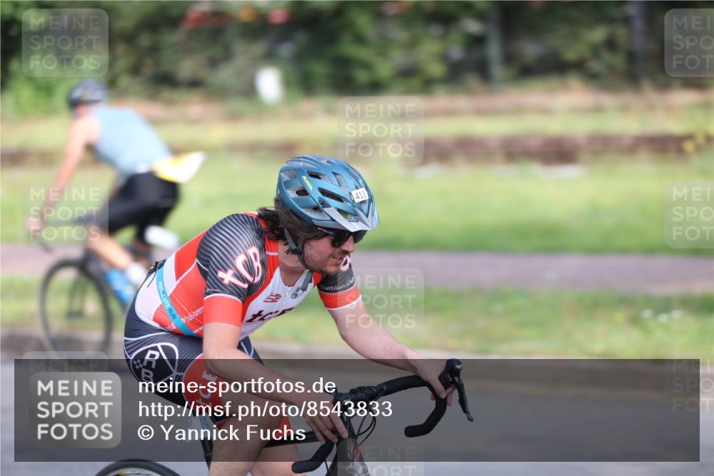 10.08.2025 - GEWOBA Citytriathlon Bremen Yannick Fuchs http://msf.ph/oto/8543833 10.08.2025 10:53:02 Radfahren 358, 379, 380, 382, 400, 413, 448 meine-sportfotos.de
