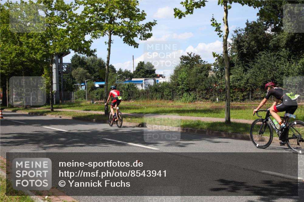 10.08.2025 - GEWOBA Citytriathlon Bremen Yannick Fuchs http://msf.ph/oto/8543941 10.08.2025 14:40:53 Radfahren 103, 131, 142, 177, 186, 211, 224, 289 meine-sportfotos.de