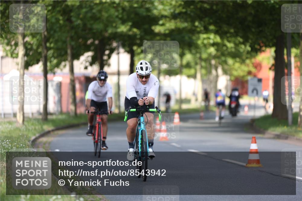 10.08.2025 - GEWOBA Citytriathlon Bremen Yannick Fuchs http://msf.ph/oto/8543942 10.08.2025 10:55:12 Radfahren 19, 33, 163, 211, 219, 397, 418 meine-sportfotos.de
