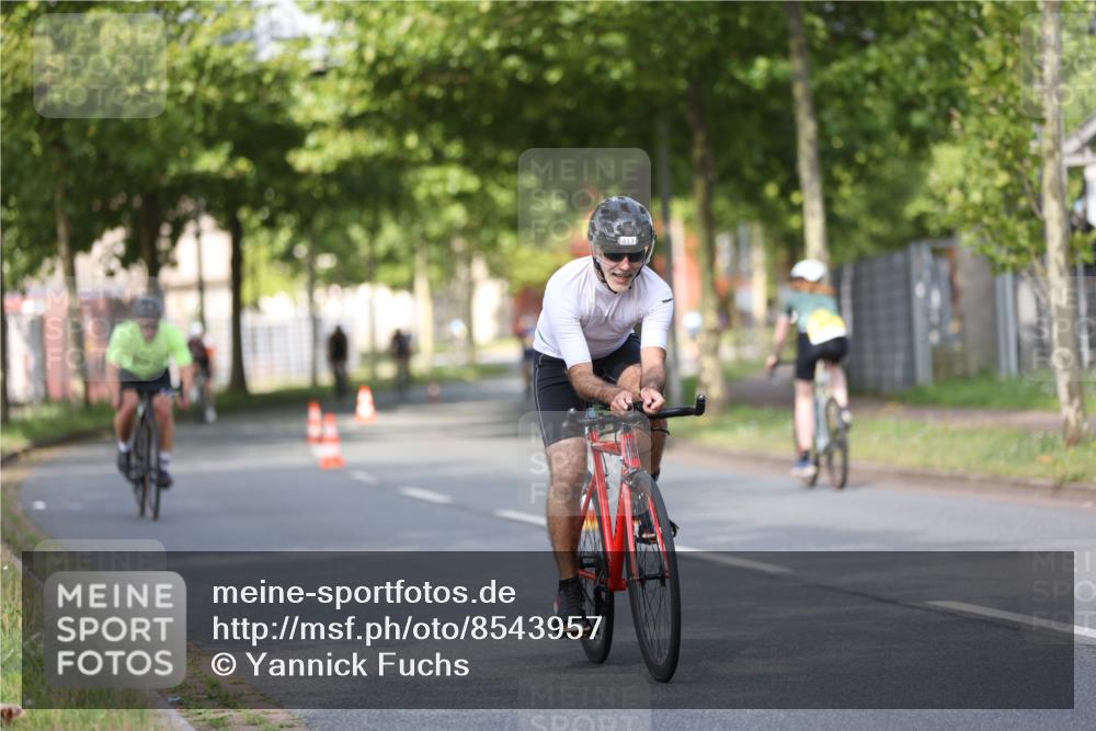 10.08.2025 - GEWOBA Citytriathlon Bremen Yannick Fuchs http://msf.ph/oto/8543957 10.08.2025 10:55:14 Radfahren 19, 163, 211, 219, 397, 418 meine-sportfotos.de