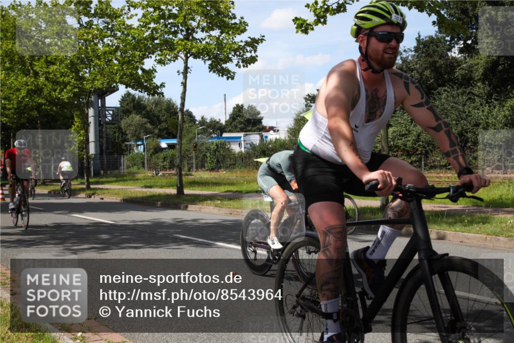 10.08.2025 - GEWOBA Citytriathlon Bremen Yannick Fuchs http://msf.ph/oto/8543964 10.08.2025 14:41:06 Radfahren 103, 142, 177, 204, 249, 253, 266, 353, 431, 432, 476, 477 meine-sportfotos.de