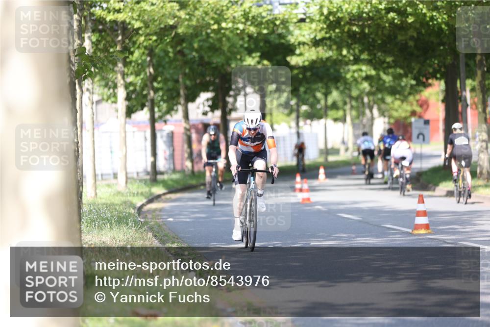 10.08.2025 - GEWOBA Citytriathlon Bremen Yannick Fuchs http://msf.ph/oto/8543976 10.08.2025 10:55:19 Radfahren 19, 163, 211, 219, 397, 418 meine-sportfotos.de