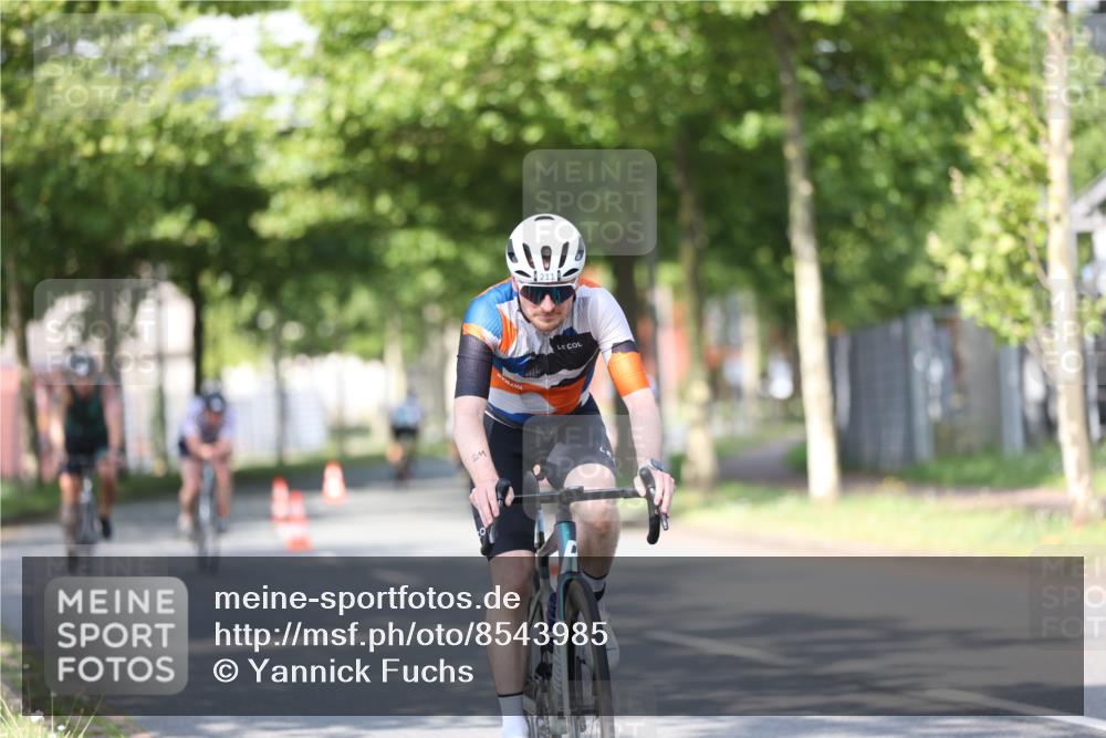 10.08.2025 - GEWOBA Citytriathlon Bremen Yannick Fuchs http://msf.ph/oto/8543985 10.08.2025 10:55:20 Radfahren 19, 163, 211, 219, 397, 418 meine-sportfotos.de