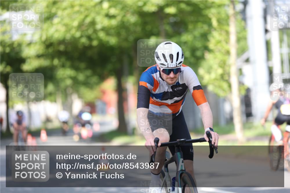 10.08.2025 - GEWOBA Citytriathlon Bremen Yannick Fuchs http://msf.ph/oto/8543987 10.08.2025 10:55:21 Radfahren 19, 163, 211, 219, 397, 418 meine-sportfotos.de